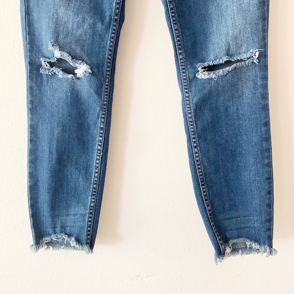 Free People Distressed Crop Skinny Jeans - Picture 3 of 7